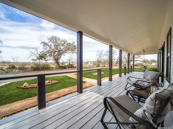 253 Sunday Cir, Fredericksburg, TX 78624