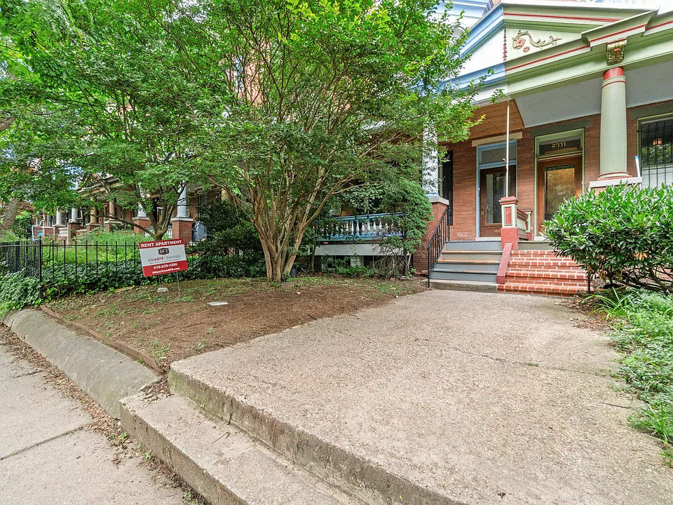 2713 N Calvert St #3