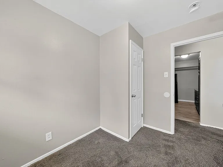 251 Midlothian Rd — Photo 16