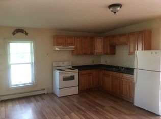 51 Columbia Tpke APT D, Hudson, NY 12534