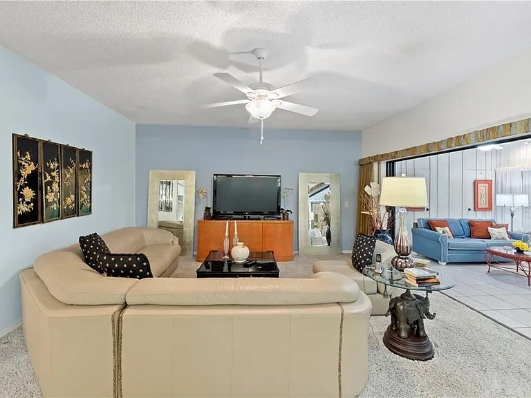1330 Shorewinds Ln — Photo 16