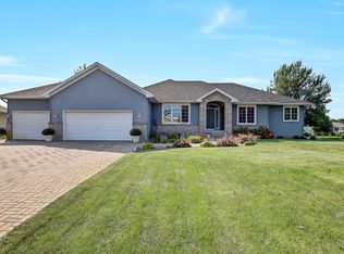 7202 Rolling View Dr, Saint Cloud, MN 56303