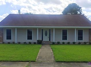 454 Pebblebrook Dr, Baton Rouge, LA 70815