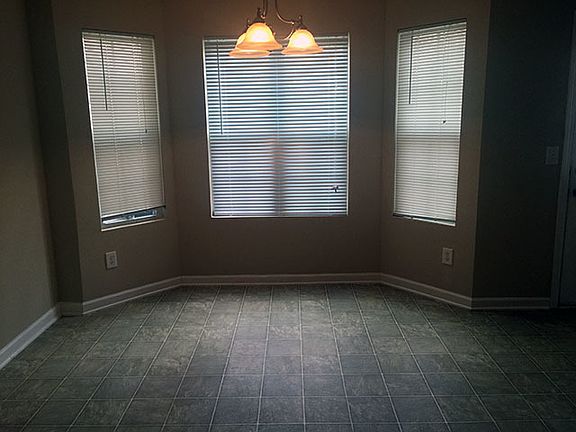 4th image of 1918 Grove Way