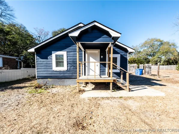 2018 Center St, Fayetteville, NC 28306