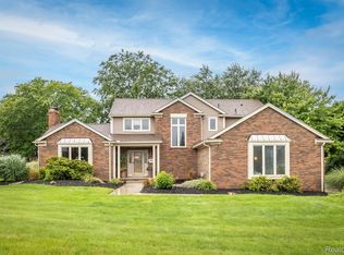 1285 Chaffer Dr, Rochester Hills, MI 48306