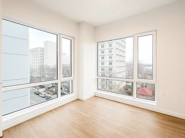 333 Linden Boulevard image 1 of 7