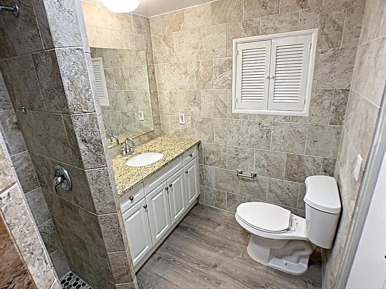 12313 Harland Ave — Photo 19