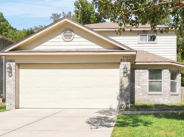 9969 Kingfisher Dr, Conroe, TX 77385