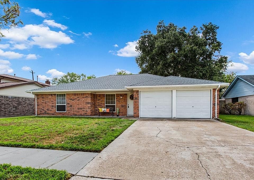 1st image of 10006 Carlow Lane