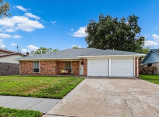 10006 Carlow Ln, La Porte, TX 77571