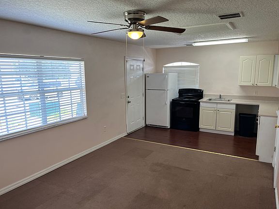 2nd image of 1232-5 Washington Palm Loop