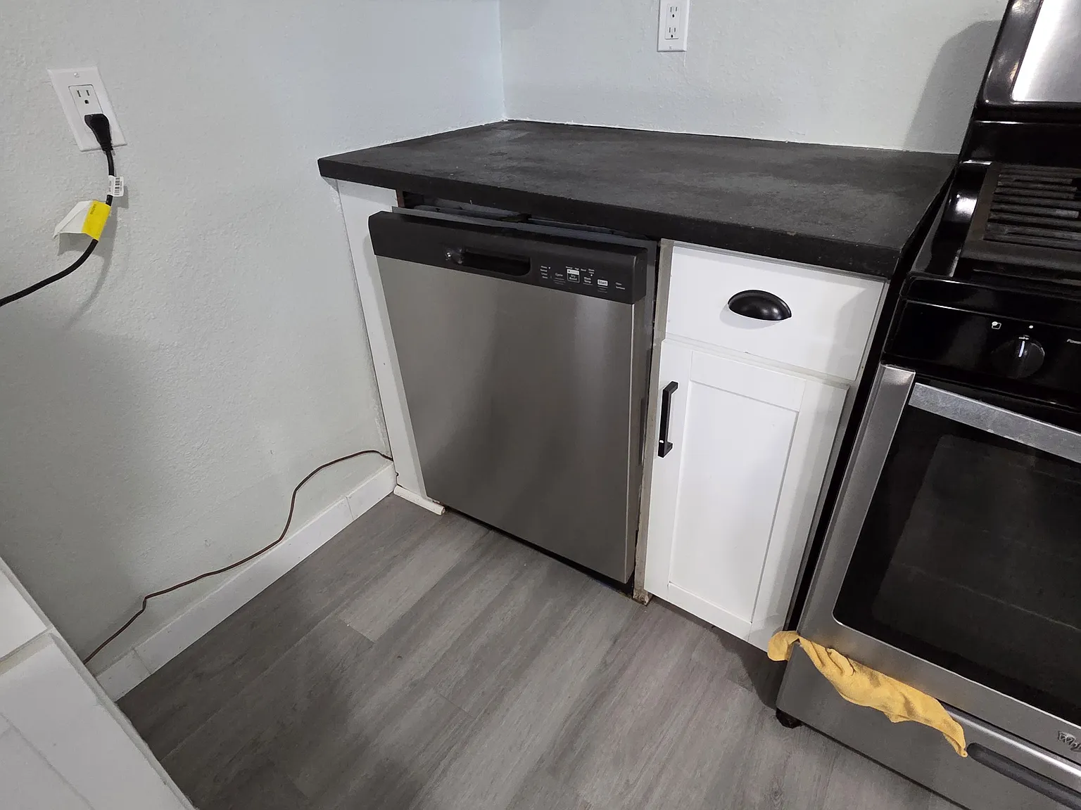 2 bed, $3,000 — Photo 2