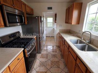 3570 S B St, Oxnard, CA 93033