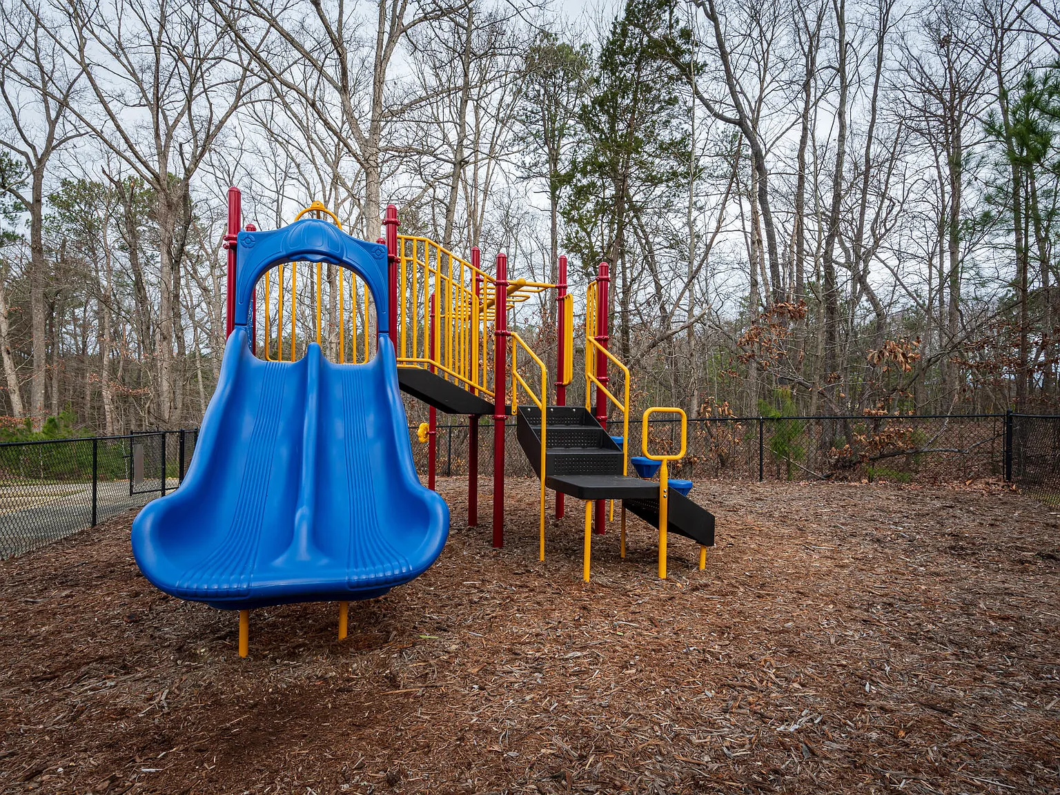 Chapel Hill North — Photo 3