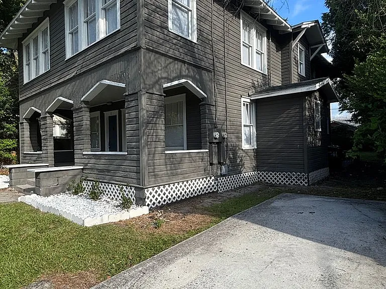 2561 Rosselle St — Photo 25