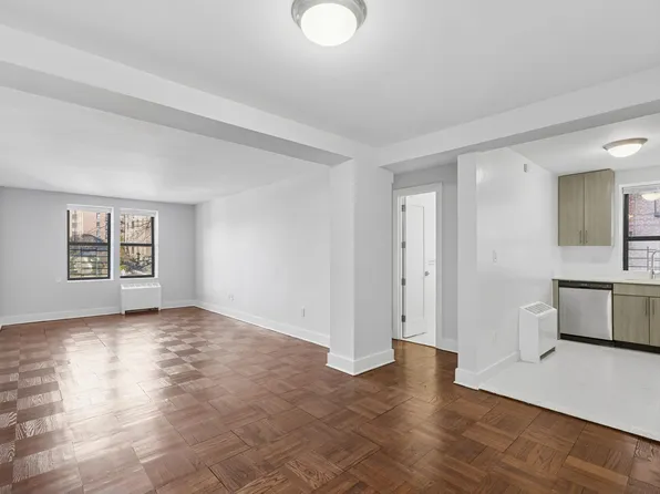 20-10 Seagirt Boulevard image 1 of 19