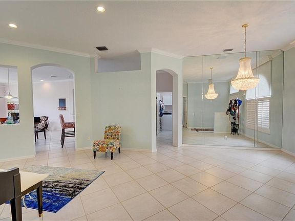 5th image of 1587 SW Monarch Club Dr