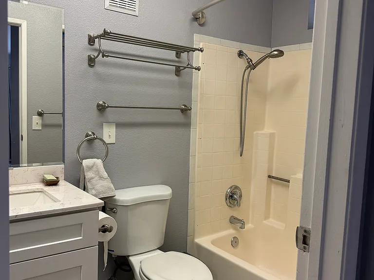 230 Arran Ave #2 — Photo 19