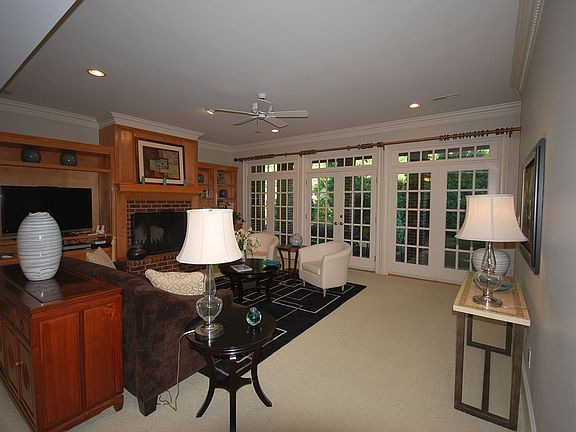 4th image of 4 Oak Glen Ct