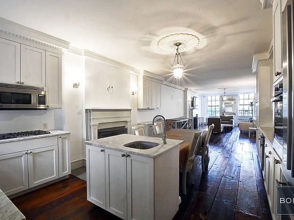 3rd image of 436 W 20th St #3A
