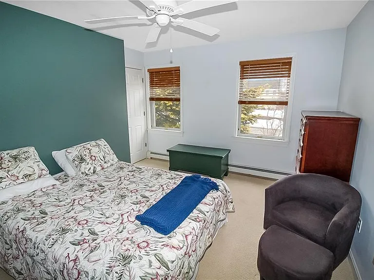 641 Middle Rd — Photo 8