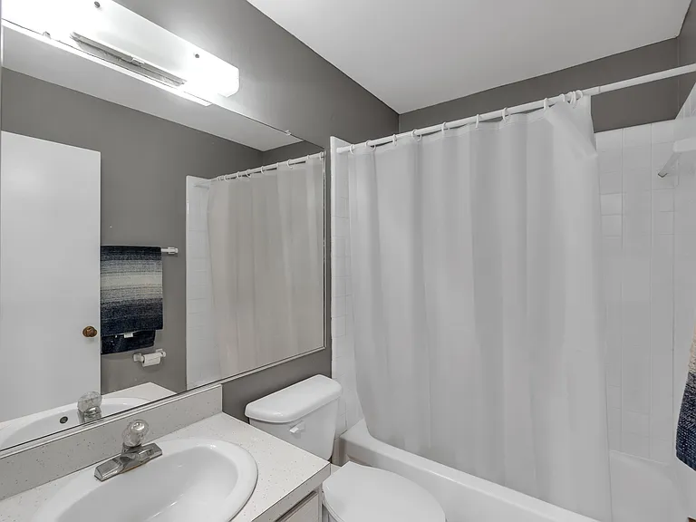 702 Huxley Pl #702 — Photo 8