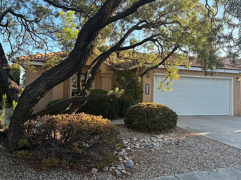 7205 Quail Springs Pl NE — Photo 3