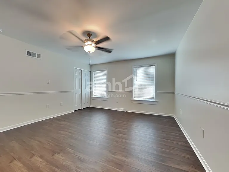 2113 Lynwood Pl — Photo 9
