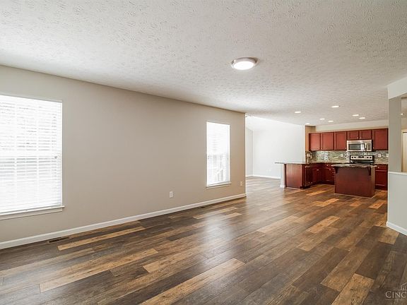 4th image of 303 Indian Lake Dr