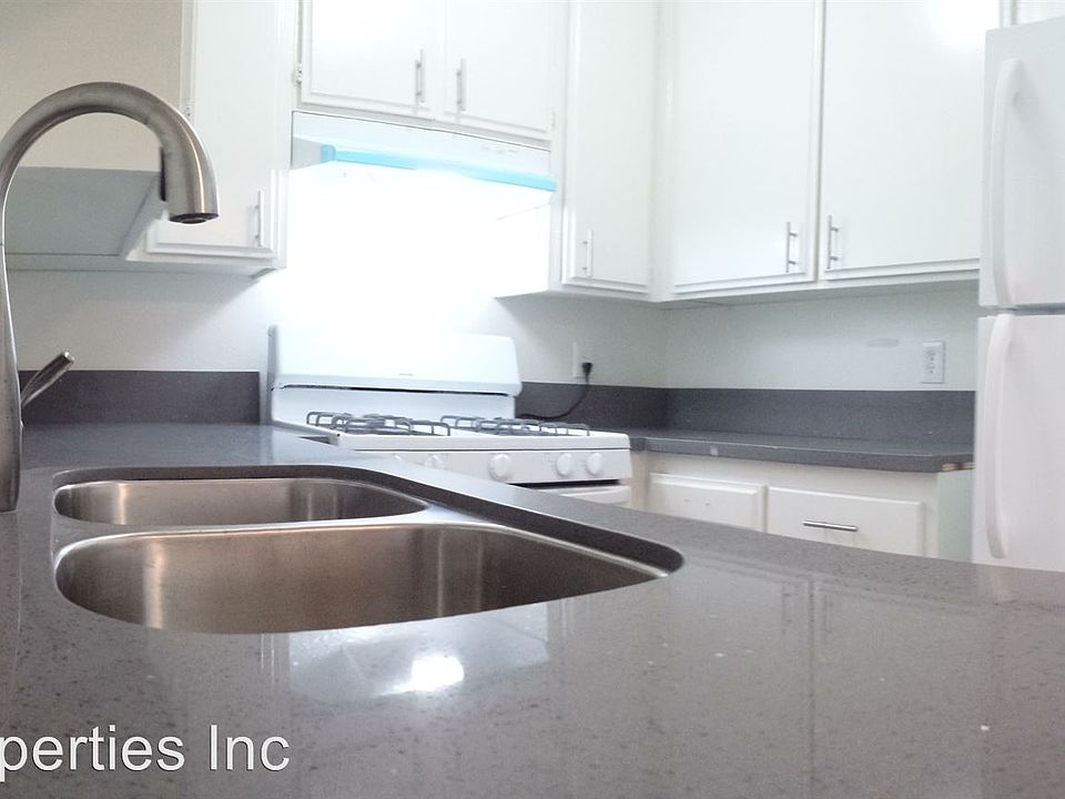 1st image of 229 S Normandie Ave APT 10