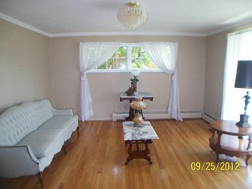2nd image of 40 Marberry Dr