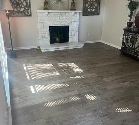 4th image of 10308 S Dodge Ln