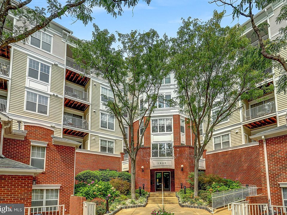 1st image of 1625 International Dr Unit 313