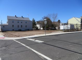 300 W Camplain Rd, Manville, NJ 08835