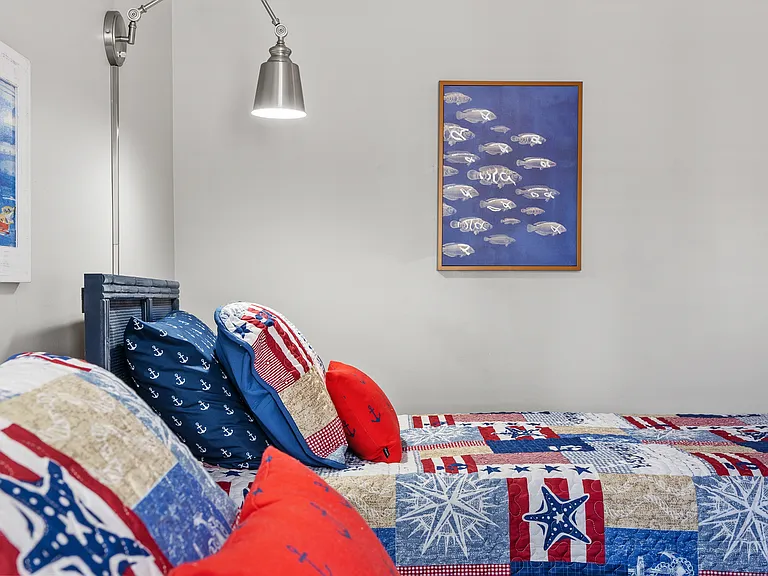 Guest bedroom