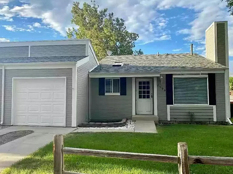 259 Quincy Ln #A — Photo 1