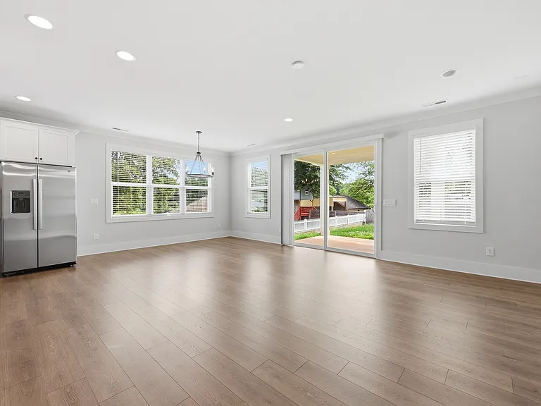 2957 Ross Ave #1 — Photo 5