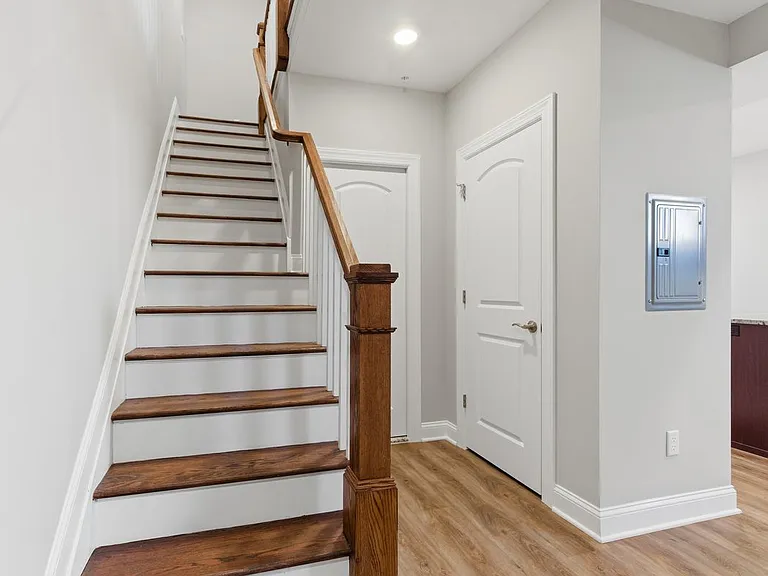 18 N Union Ave #5 — Photo 14