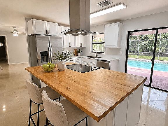 3rd image of 16040 SW 287th St