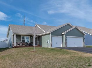 4530 Cobalt Dr, Woodbury, MN 55129