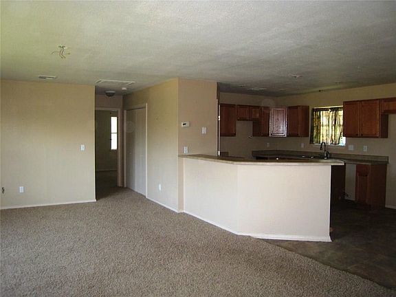 3rd image of 303 W 20th St #Townhouse