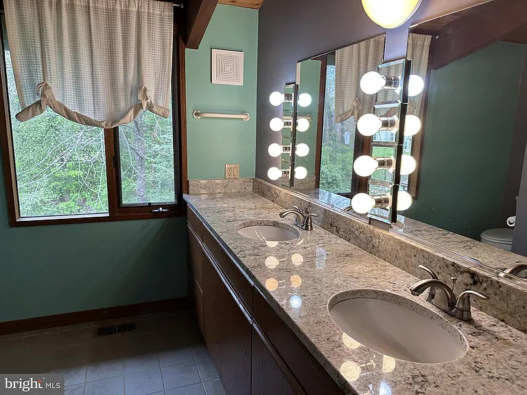 6022 Munson Hill Rd — Photo 32