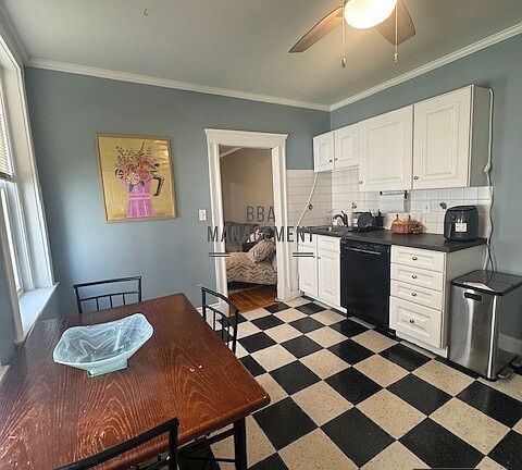 2nd image of 32 Chiswick Rd #5