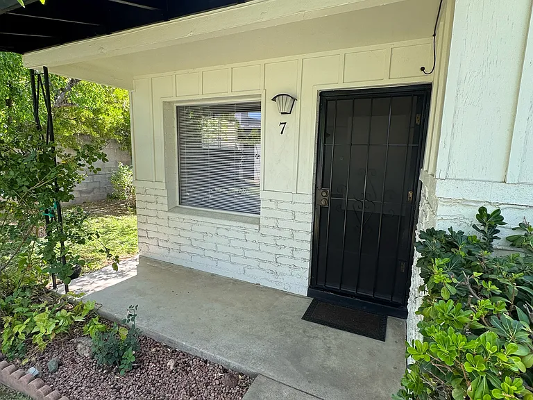 914 W Glendale Ave #7 — Photo 11