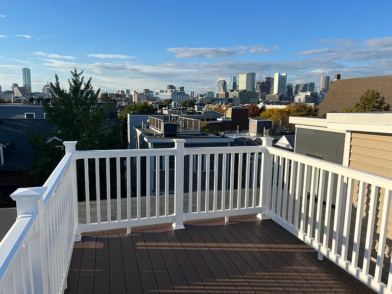 339 E St — Photo 18