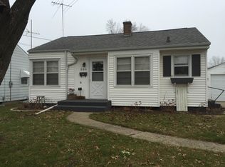 504 W Winfield St, Morrison, IL 61270