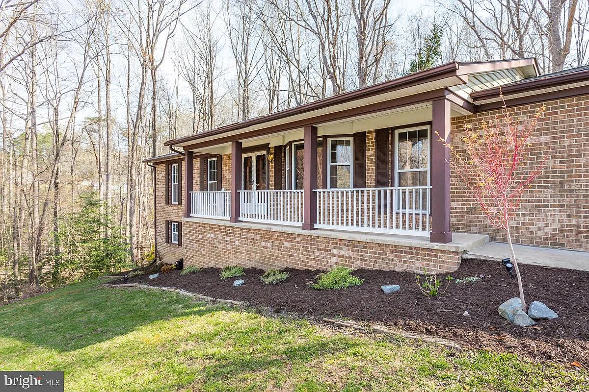37640 Asher Rd photo 1