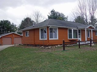 16501 Gary Rd, Chesaning, MI 48616