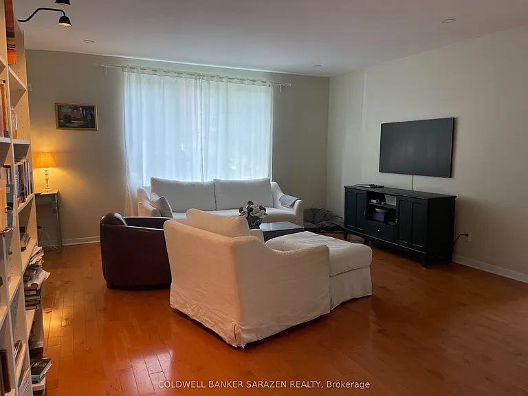 448 Green Ave — Photo 4